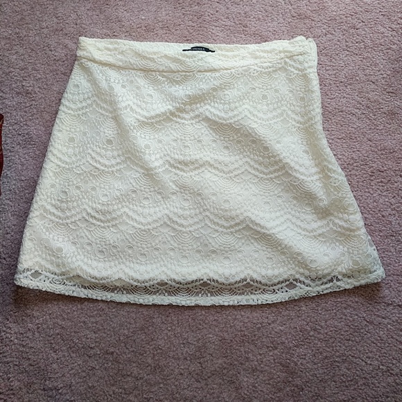 Skirt - Picture 4 of 6